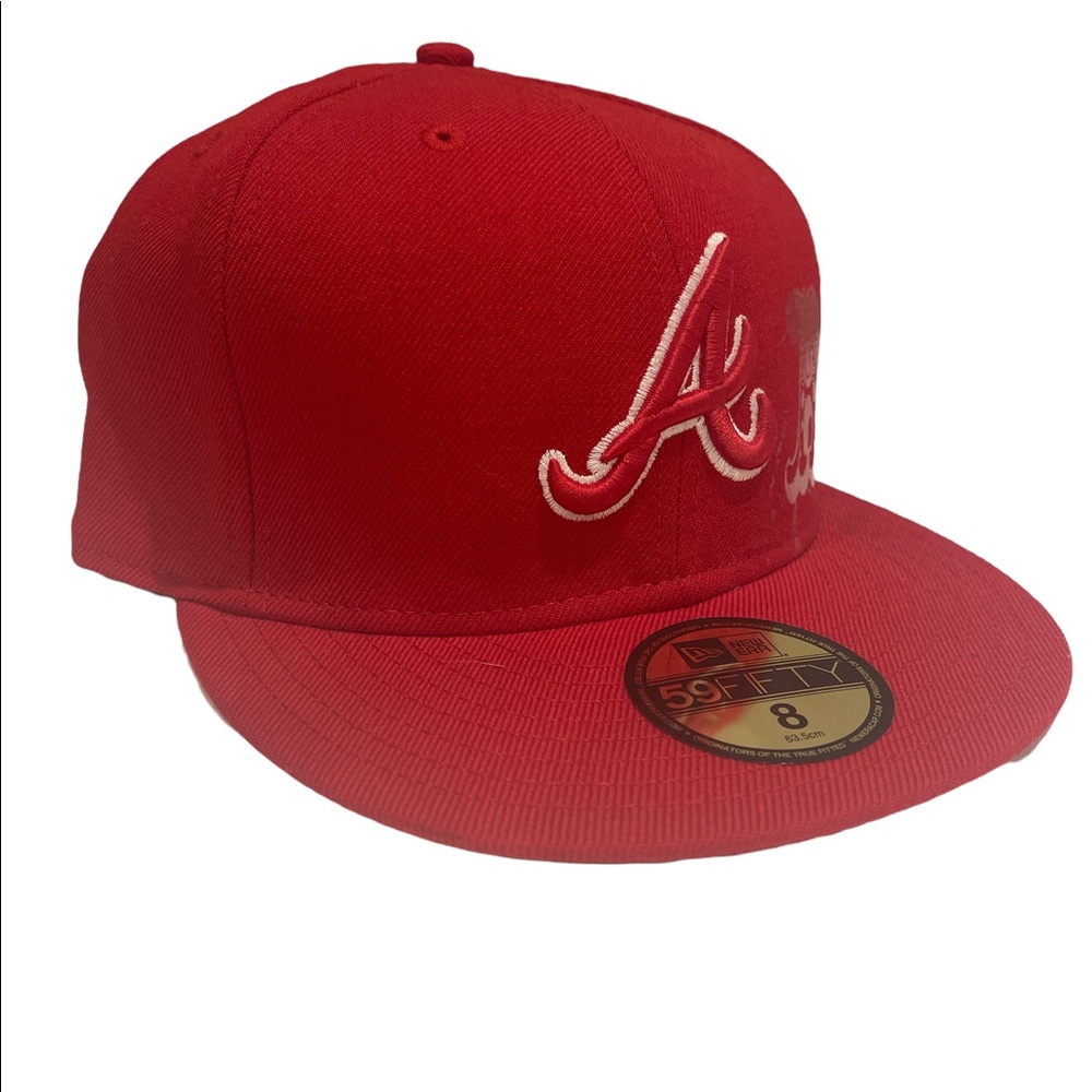 Fitted A’s hat.